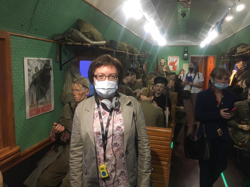 Наталья Бянкина вместе со школьниками Читы посетила выставку «Поезд Победы»
